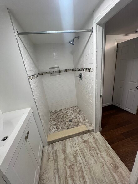 Building Photo - 52 Essex St