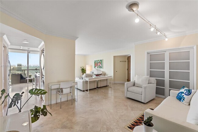 Building Photo - 6365 Collins Ave