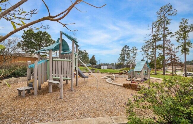 Building Photo - 934 Golden Willow Ln