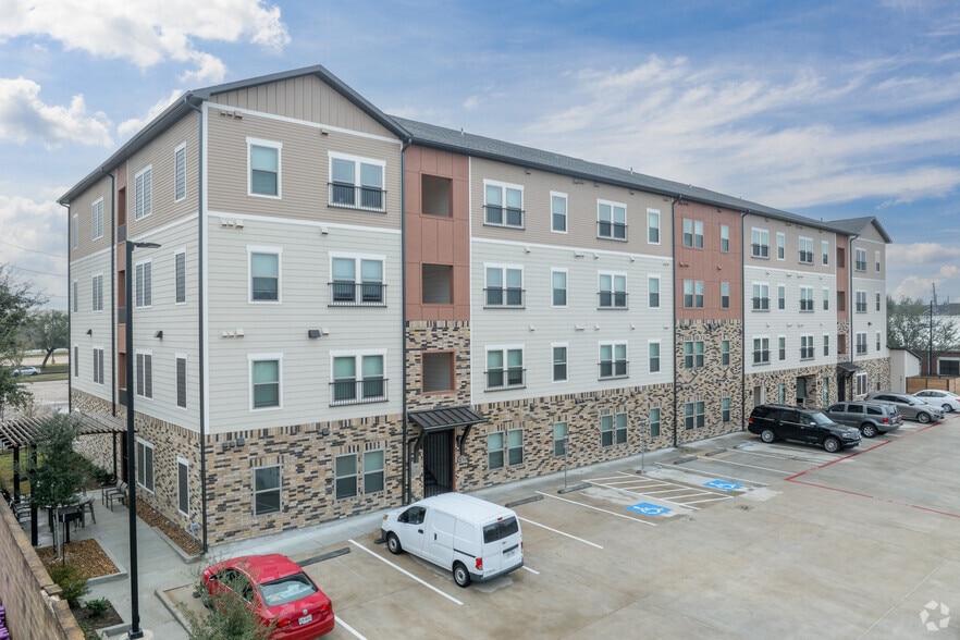 Exterior Photo - Oak Lofts Crossing