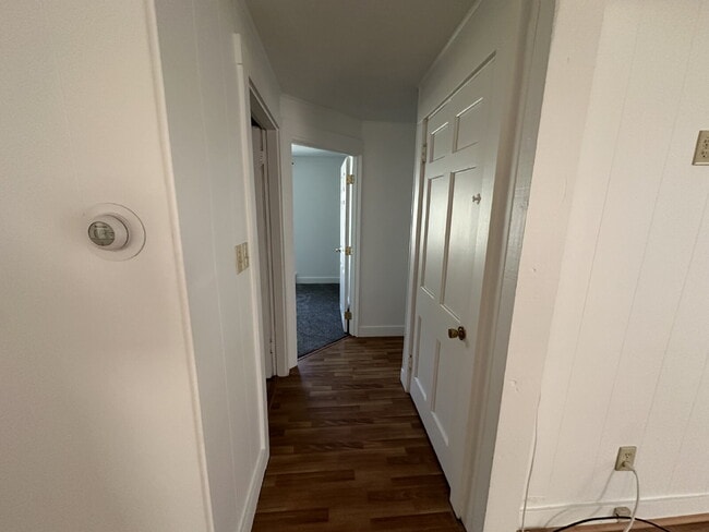 Building Photo - Charming 4-Bed / 1.5-Bath Home in Quiet Springvale Neighborhood