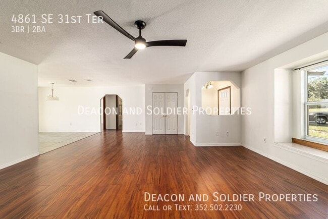 Building Photo - 4861 SE 31st Terrace