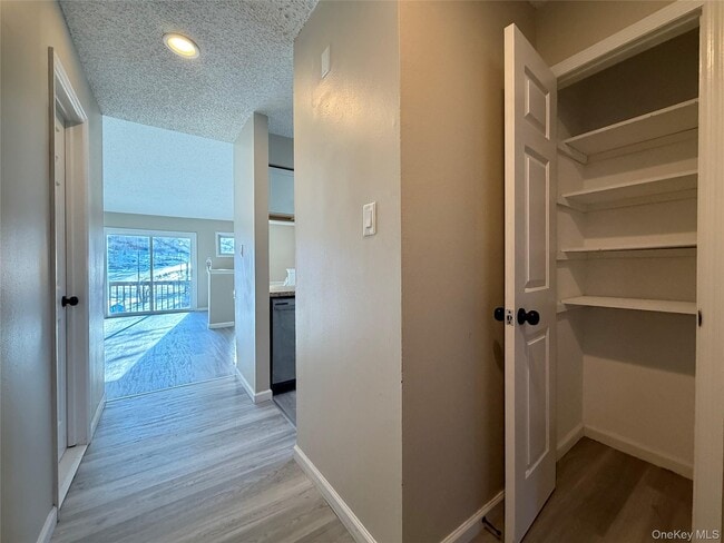 Building Photo - 4 Edelweiss Dr