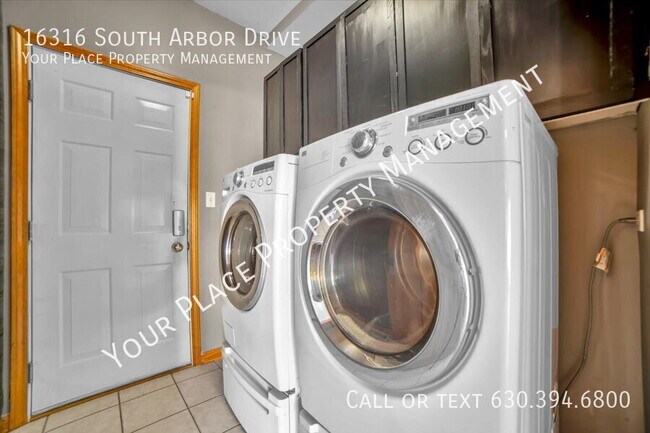Building Photo - 16316 S Arbor Dr