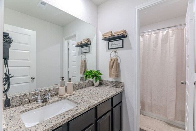 Building Photo - 8110 Alpine Bearberry Dr