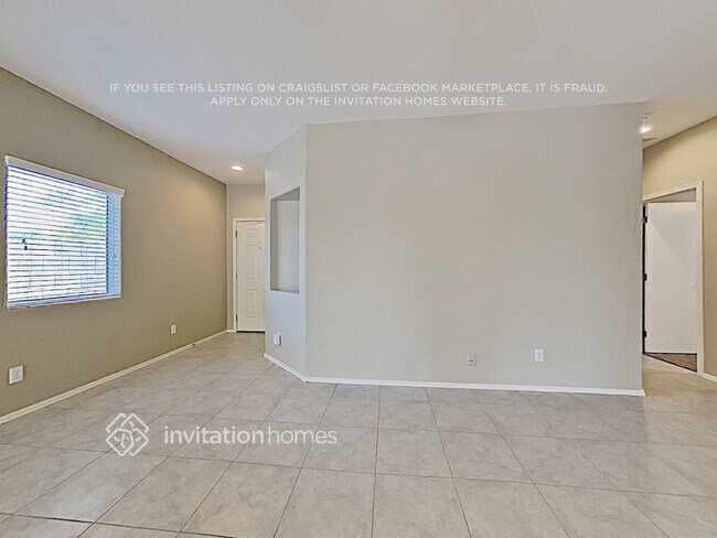 Building Photo - 13295 W Crocus Dr