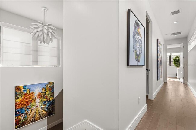 Building Photo - 1049 N Kentucky Ave