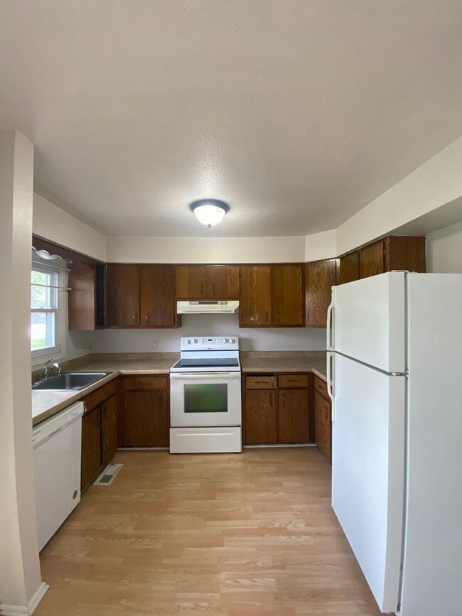 Building Photo - Spacious 2 Bedroom Condo in Ankeny!