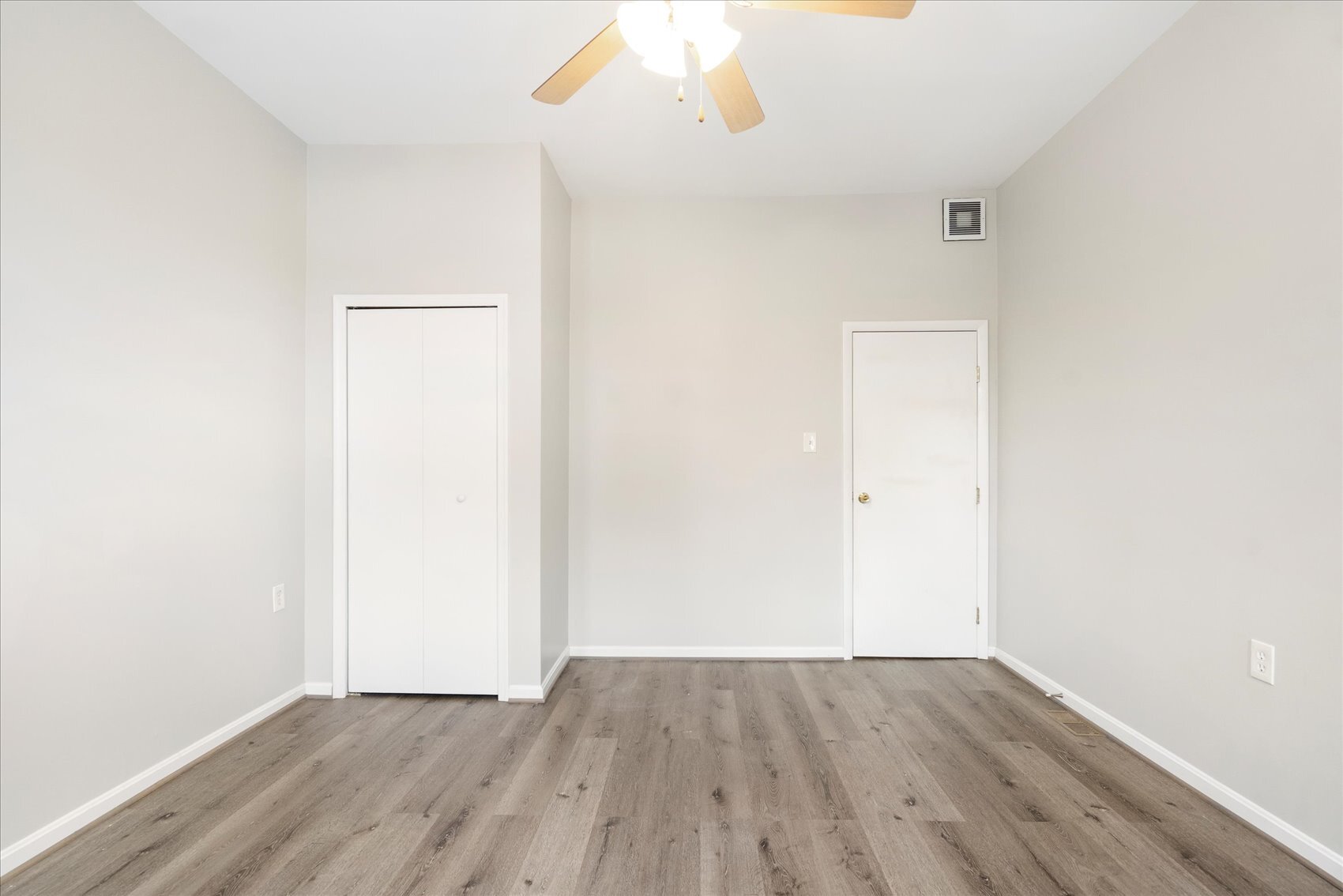 Building Photo - 57 E Heath St