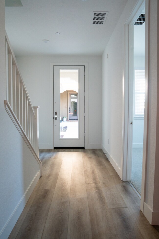 Building Photo - 967 Bosco Ln