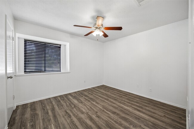 Building Photo - 7503 Winkle Wood Ln