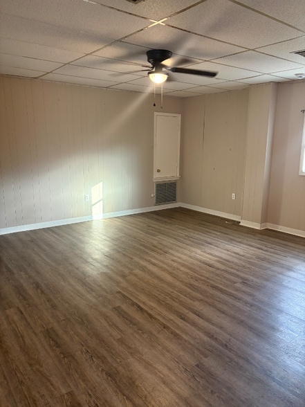 Building Photo - 603 Thornhill Dr