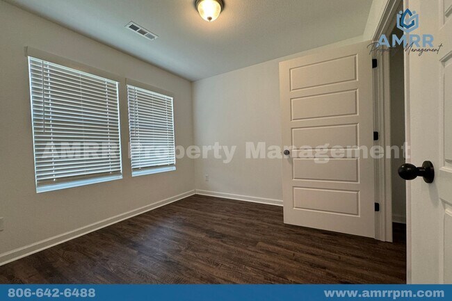 Building Photo - 612 Short Leaf Ln