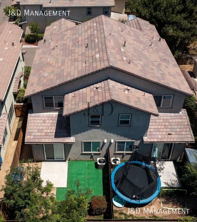 Building Photo - 8955 Valencia St