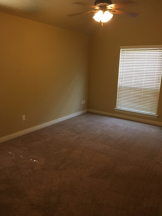 Building Photo - 4109 W Stoney Bend Dr