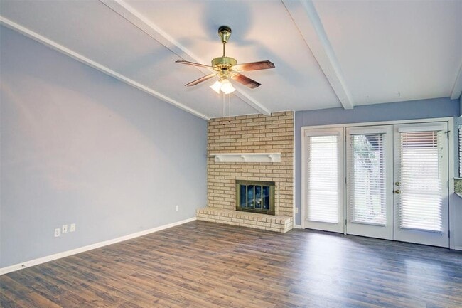 Building Photo - 17910 Navajo Trail Dr