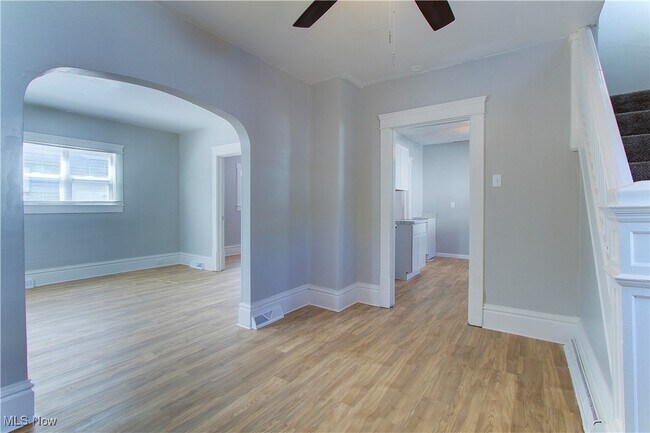 Building Photo - 1213 McKinley Ave