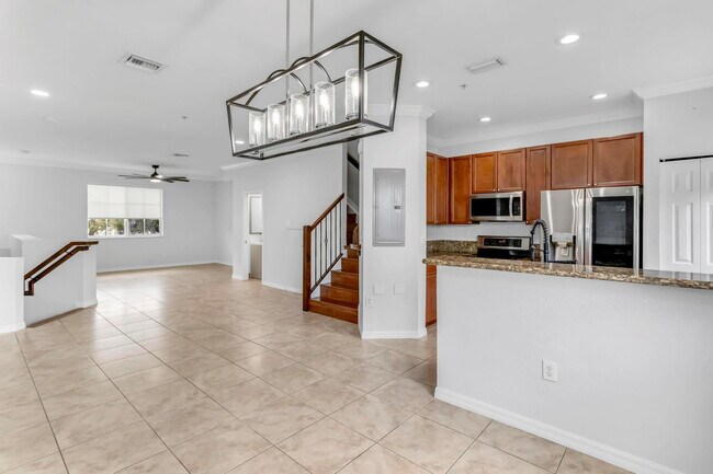 Building Photo - 12600 SW 50th Ct