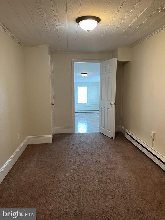 Building Photo - 204 W Washington St