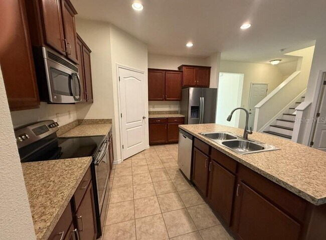 Building Photo - 6223 35th Ct E