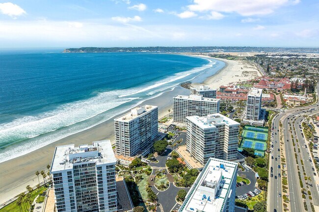 Building Photo - 1810 Avenida Del Mundo