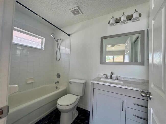 Building Photo - 4301 Country Hills Blvd