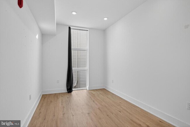 Building Photo - 59 N 2nd St