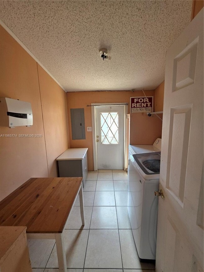 Building Photo - 19800 SW 180th Ave