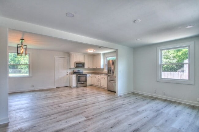Building Photo - 141 Dodge Dr