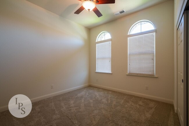 Building Photo - Move in by September 1st and get the rest of August FREE! Tuscan Bluffs at Copper River - Granvil...