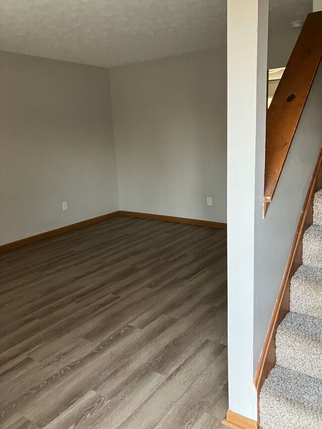 Building Photo - 1205 Bunker Hill Ct