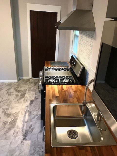 Building Photo - 299 Fargo Ave