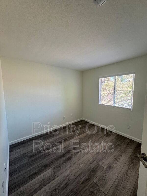 Building Photo - 560 Calle Capistrano
