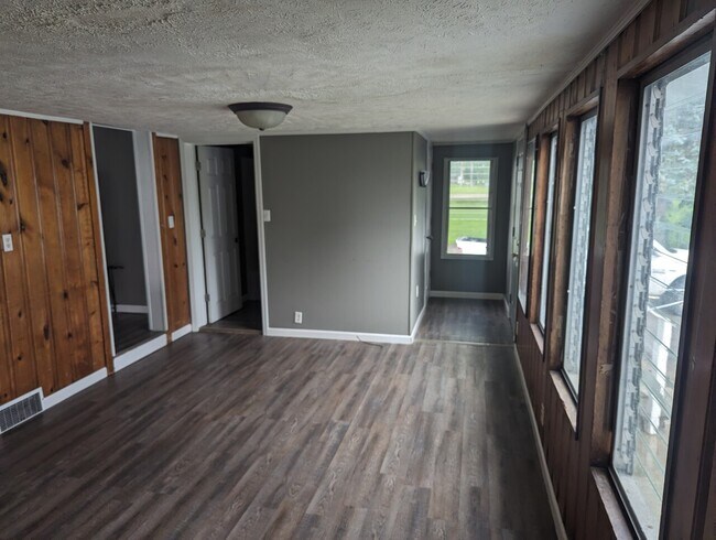 Building Photo - 99 N Gamble St