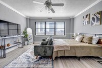 Building Photo - 311 W Ashley St