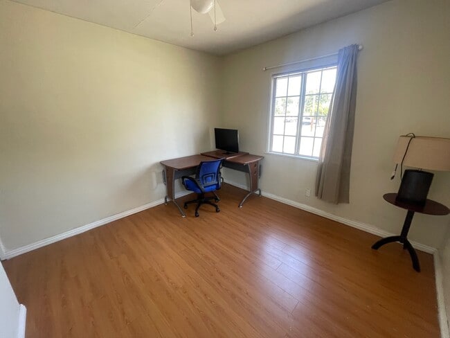 Building Photo - 15401 Faysmith Ave