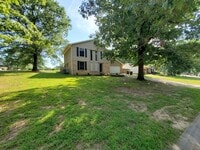Building Photo - 32 Del Tara Dr