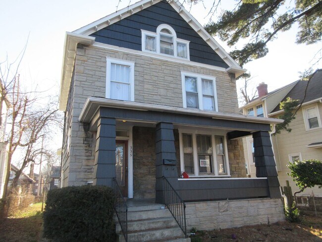 Building Photo - 335 E 19th Ave