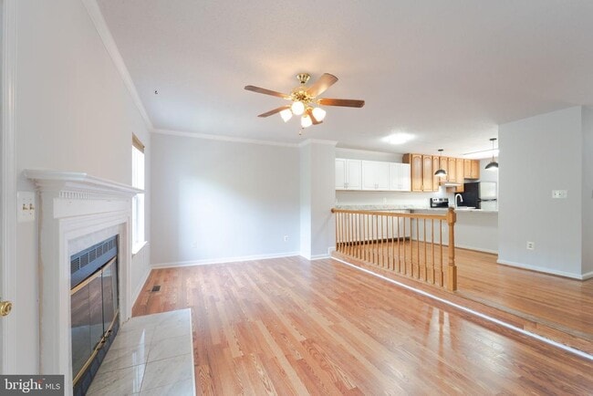 Building Photo - 413 Lakeview Ct