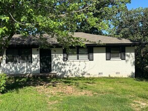 Building Photo - Nice 3 bedroom Home in North Little Rock