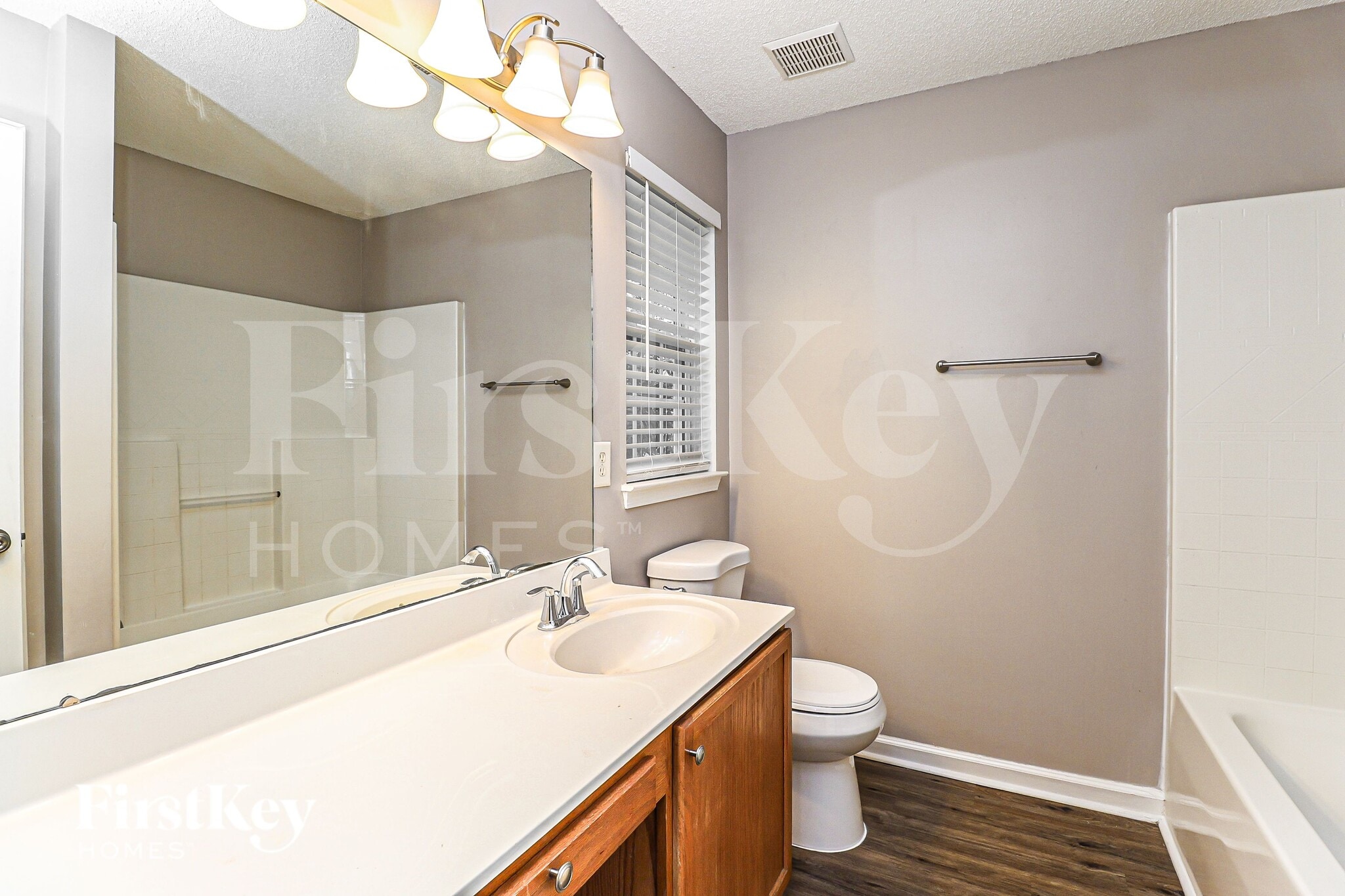 Building Photo - 933 Milkwood Ln