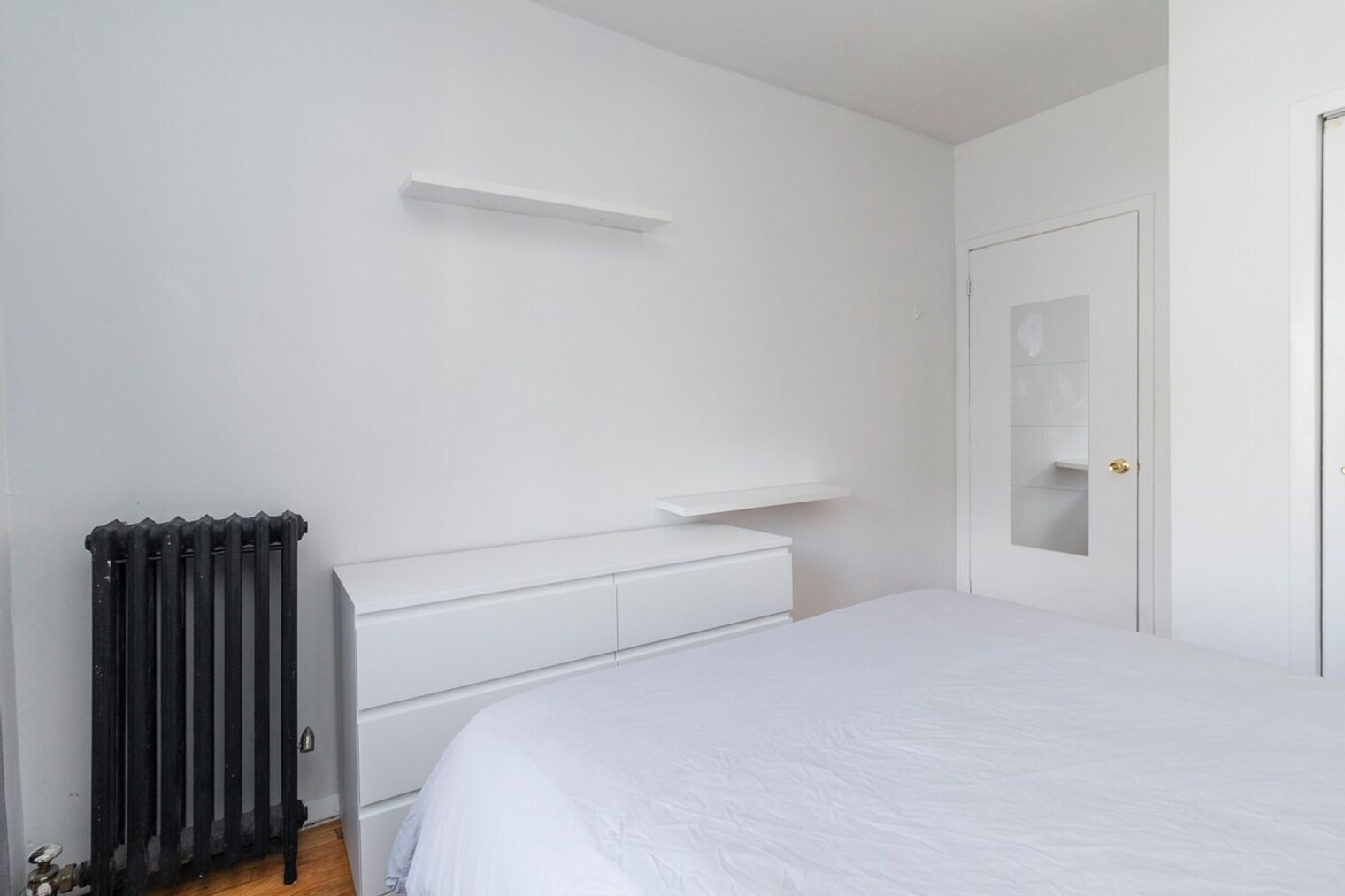 Building Photo - 319 E 95th St