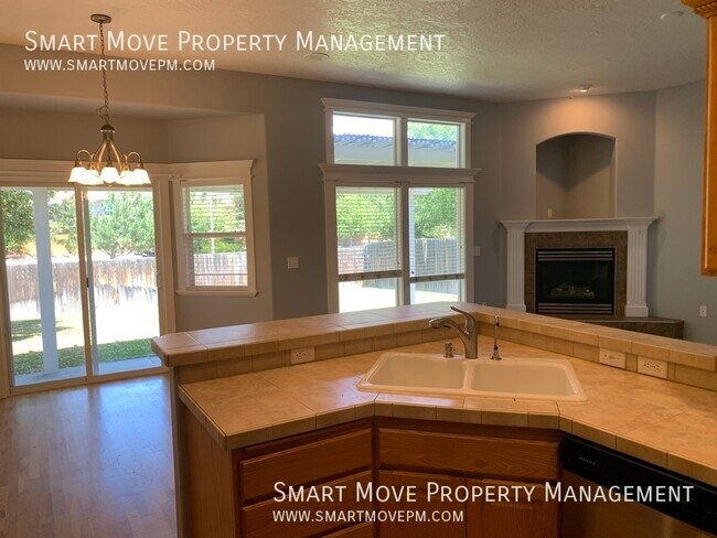 Building Photo - 4260 E Arborvitae Dr