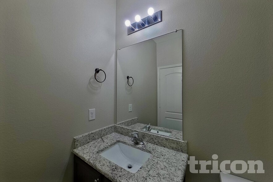 Building Photo - 2108 Barrow St