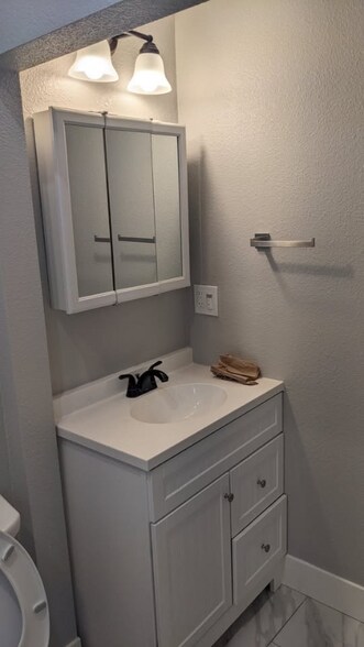 Building Photo - 3661 McKee Rd