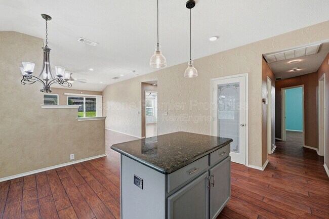 Building Photo - 2304 Pheasant Run