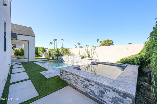 Building Photo - 6314 N 10th Dr