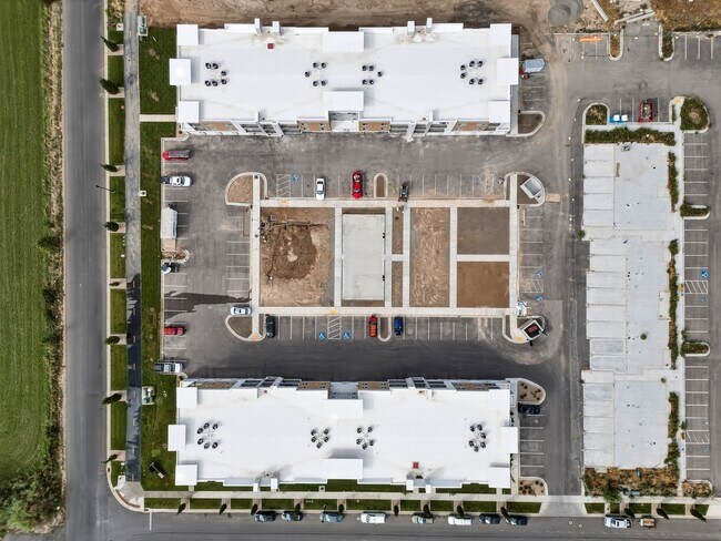 Building Photo - 2305 E 830 S