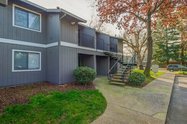 Building Photo - 1212 Sacramento W Ave