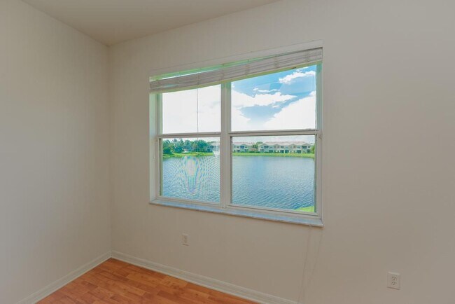 Building Photo - 3658 Parkridge Cir